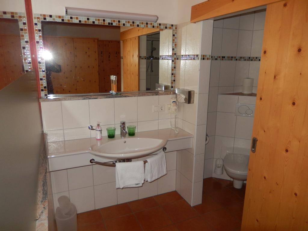 Landhotel Mariensaeule Wernstein am Inn Ngoại thất bức ảnh